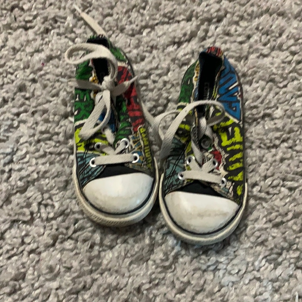 Graffiti converse size 8 toddler